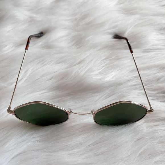 UNISEX TRENDY SUNGLASSES - Picture 3 of 3